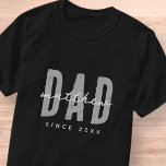 Pappa sedan 20XX Modern Elegant enkel T Shirt<br><div class="desc">Denna enkla och moderna utformning består av sanserif-typografi.</div>