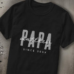 Pappa sedan 20XX Modern Elegant enkel T Shirt<br><div class="desc">Denna enkla och moderna utformning består av sanserif-typografi.</div>