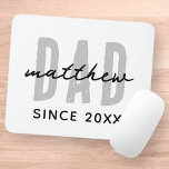 Pappa sedan 20XX Modern enkel Preppy Musmatta<br><div class="desc">Denna enkla och moderna utformning består av sanserif-typografi.</div>