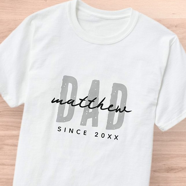 Pappa sedan 20XX Modern enkel Preppy T Shirt (Skapare uppladdad)