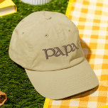 Pappa Simple Trendig Modern Typography-Anpassnings Broderad Keps<br><div class="desc">Pappa Simple Trendig Modern Typography Anpassningsbar Embroied Baseball Cap har den enkla moderna broidertexten "Pappa". Perfekt som en gåva till Pappa för Fars dag,  jul,  födelsedag och annat. Skapat av Evco Studio www.zazzle.com/store/evcostudio</div>