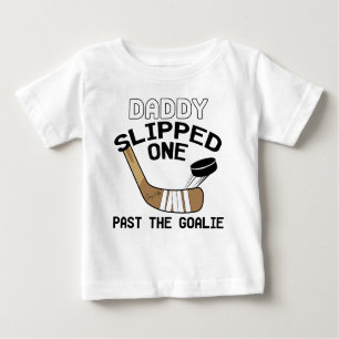Pappa slippade ett av Goalie Funny Hockey T Shirt