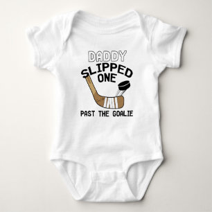 Pappa slippade ett av Goalie Funny Hockey T Shirt