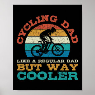 Pappa som cyklar mountainbike, present, som vanlig poster