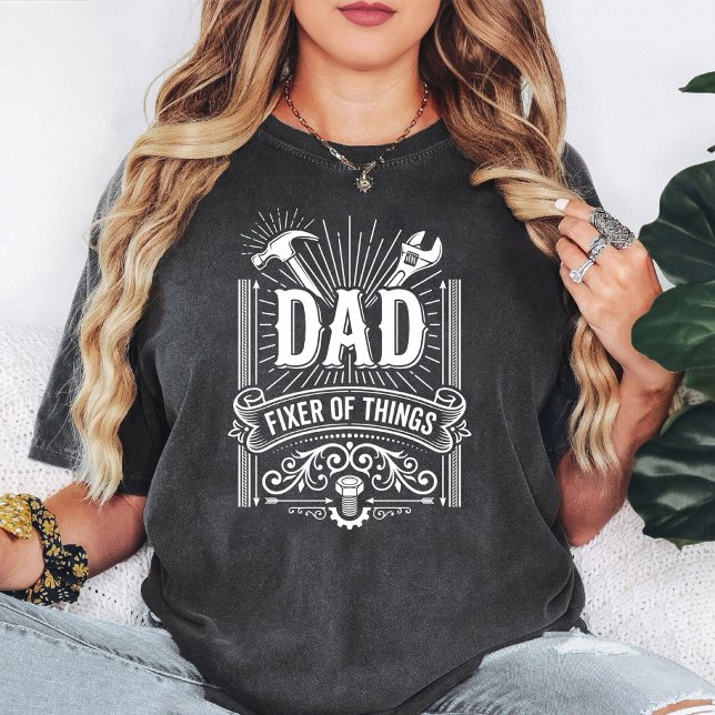 Pappa som fixar saker Vintage hantverktyg T Shirt (Skapare uppladdad)