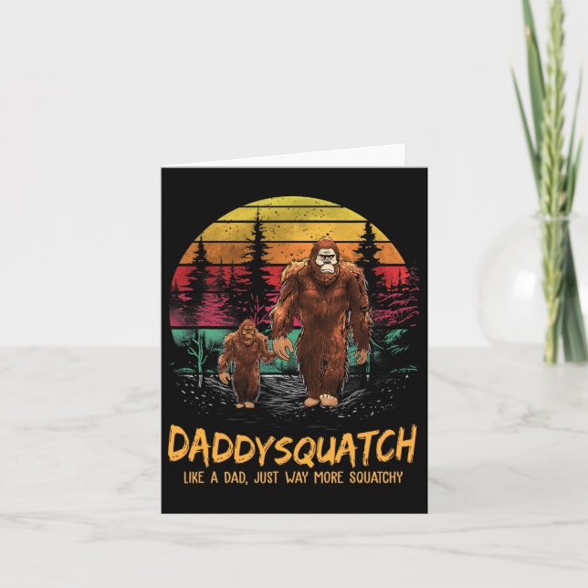 Pappa Squatch som en pappa Way More Squatchy Retro Kort (Framsida)