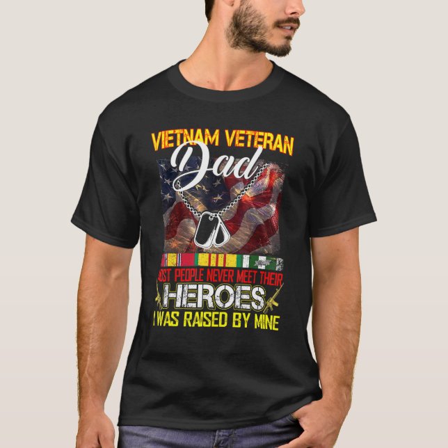Pappa stolt över en vietnamesisk veteran min son d t shirt (Framsida)