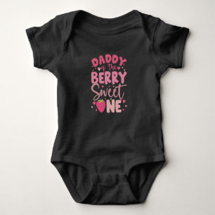 Pappa till Berry Sweet One Strawberry Birthday T Shirt