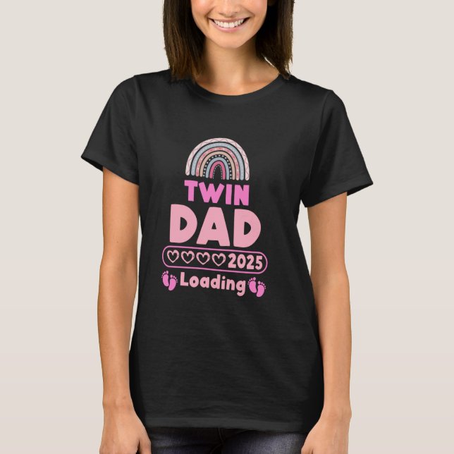 Pappa-to-be TWIN PAPPA 2025 Loading future Far Dad T Shirt (Framsida)