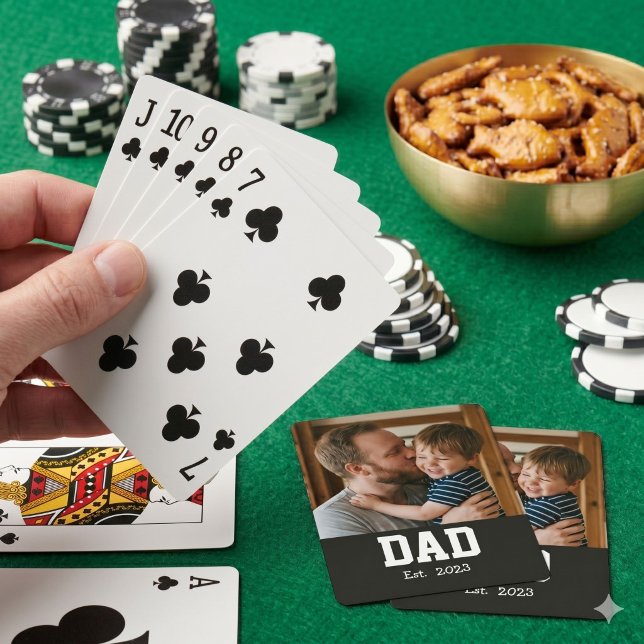 Pappa Upprättade Modern Fet Text Casinokort (Skapare uppladdad)