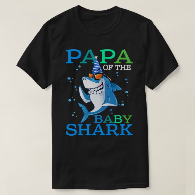 PAPPA vid Baby-hajens födelsedagskorv efter haj T Shirt (Design framsida)