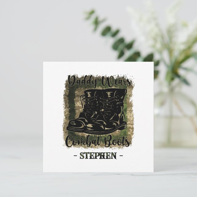 Pappa Wears Combat Boots - Militärinspirerad (Stående Fram)