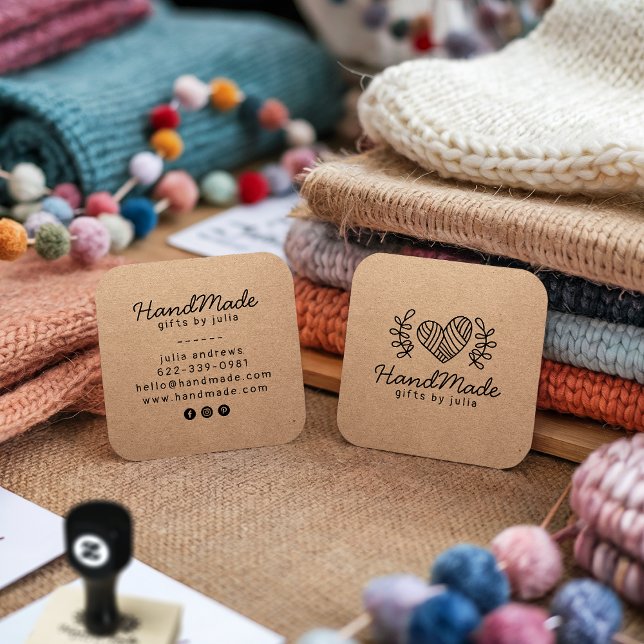 Papper brunkraftskorpa, handgjorda hantverksarbete (Handmade crafts modern brown kraft paper rustic)