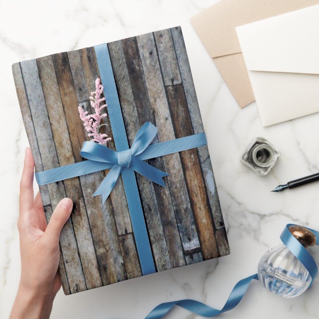 Papper inslagning av snyggt av trä presentpapper (Gifting)