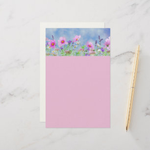 Papper med rosa och blå blommig trim