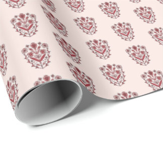 Papper med utsmyckat blomstertryck presentpapper