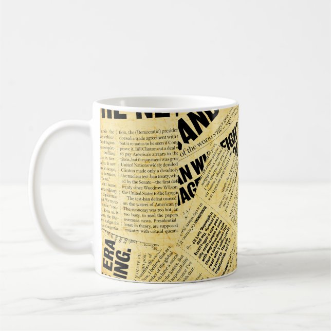 Papper nyhetstext med gammal papper kaffemugg (Vänster)