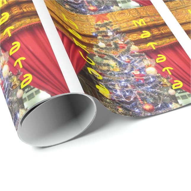 Papper omslutning av Red Curtain Julgran Presentpapper (Rullad Hörn)