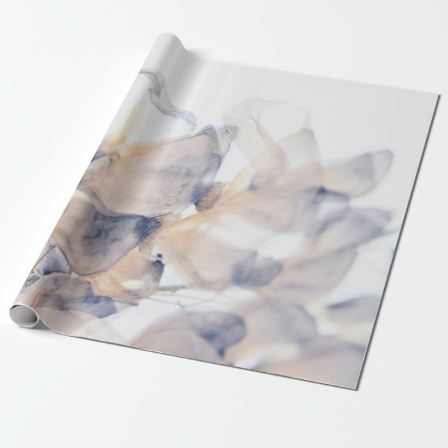papper radbrytning av blommigt presentpapper (Utrullad)