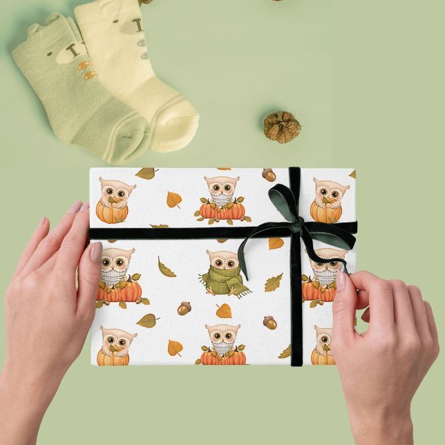 Papper radbrytning av Uggla Presentpapper (Skapare uppladdad)