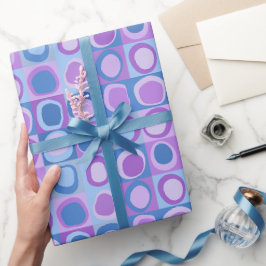 papper radbrytning vid upprepad abstrakt mönster presentpapper