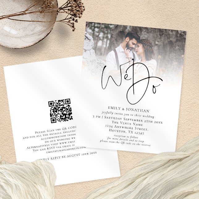 PAPPER Vi gör QR-kodinbjudan för fotobröllop Flygblad (Front and back view. Value paper alternative.Part of a large collection of matching wedding supplies)