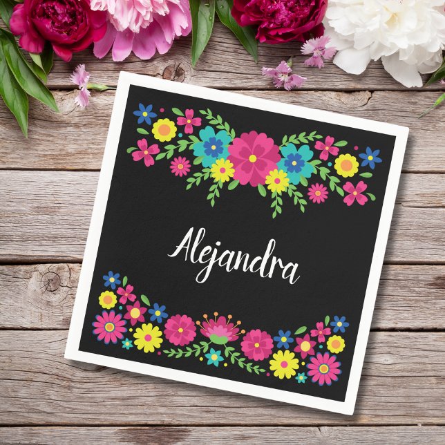 Pappersservett av färglösa Quinceañera mexikanska  (Skapare uppladdad)