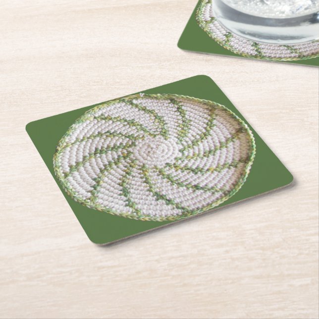 Pappersunderlägg - Grön virkad spiral Underlägg Papper Kvadrat (Vinklad)
