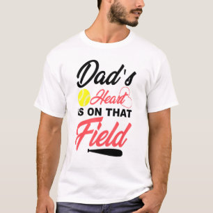 Pappor Heart är på Fält-softbollen för Far T Shirt