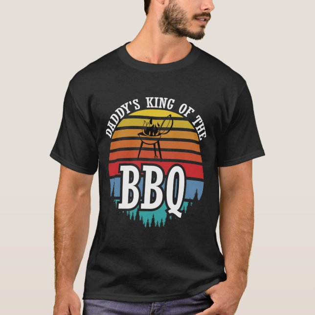 Pappor Kung i Bbq-finalen BBQ Grilling Gift T Shirt (Framsida)