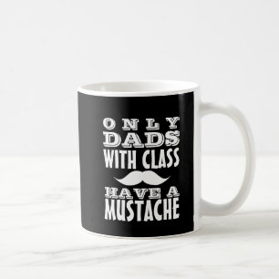 Pappor med Class har en rolig mugg för mustasch