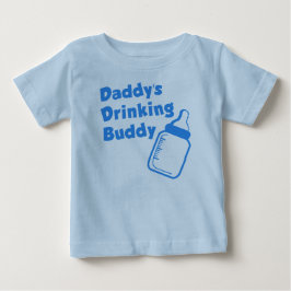 Pappor som dricker kompisen t-shirt