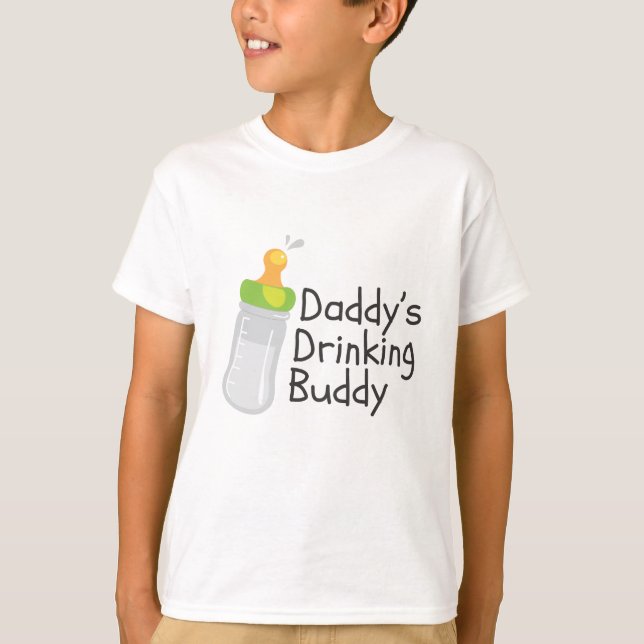 Pappor som dricker kompisen tee shirt (Framsida)