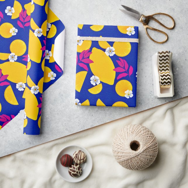 Pappra med Zstänkcitroner och Rosa Löv Presentpapper (Hantverk)