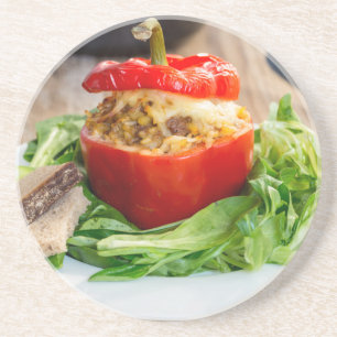 Paprika med baksida och ost av kött underlägg sandsten