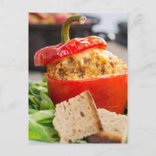 Paprika med baksida och ost av kött vykort