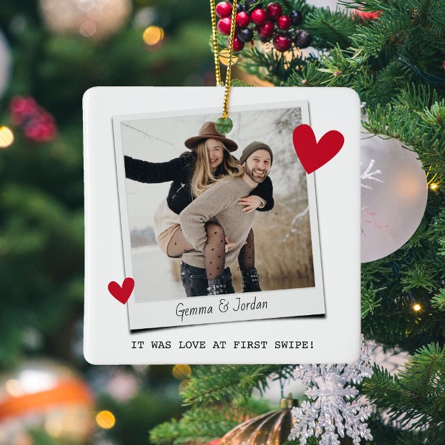Par Kärlek vid första svepningen online date Julgransprydnad Keramik (Skapare uppladdad)