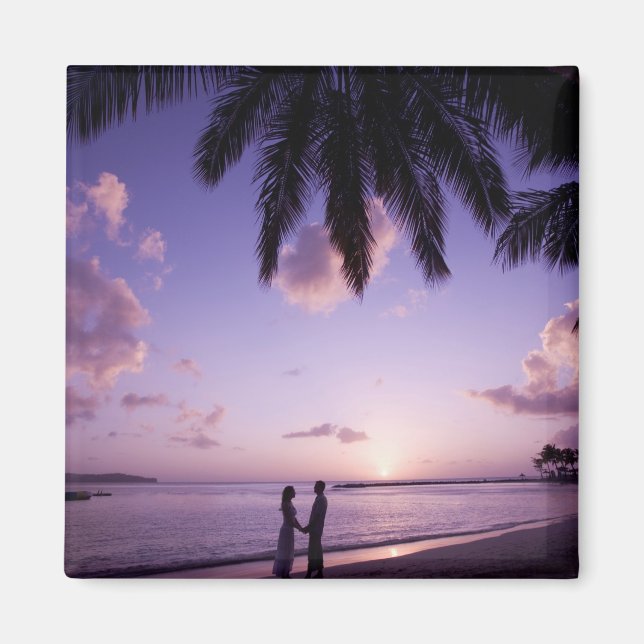 Par på strand, Windjammer Landing, St. Lucia Magnet (Framsidan)