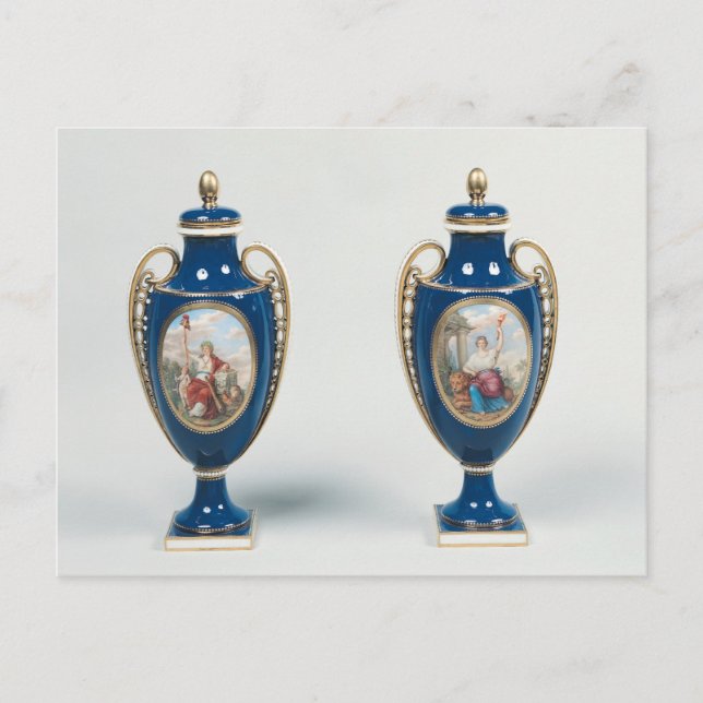 Par Sevres-vaser dekorerade med allegoriska Vykort (Framsida)