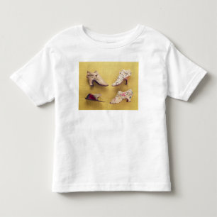 Para av broderat skor, c.1714 t-shirt