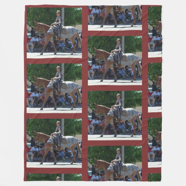 Parad för biskopMuledagar av 2018 Fleecefilt (Framsidan)