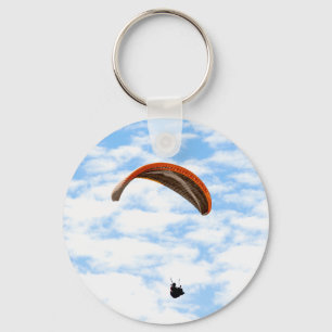 Paragliding i molnen - anpassade Keychain Nyckelring