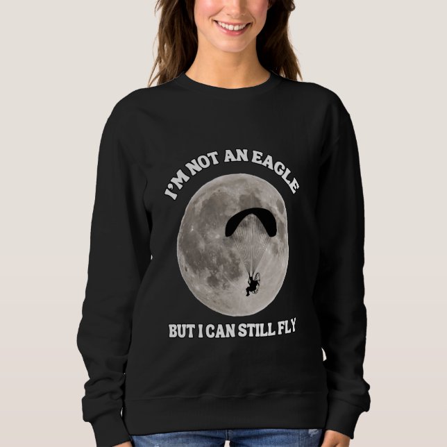 Paramotorflygarpilot som flyger med en t shirt (Framsida)