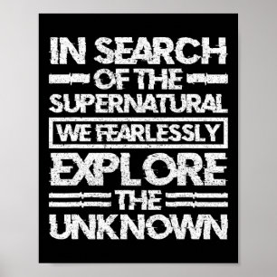 Paranormisk utredare som söker supernatu poster