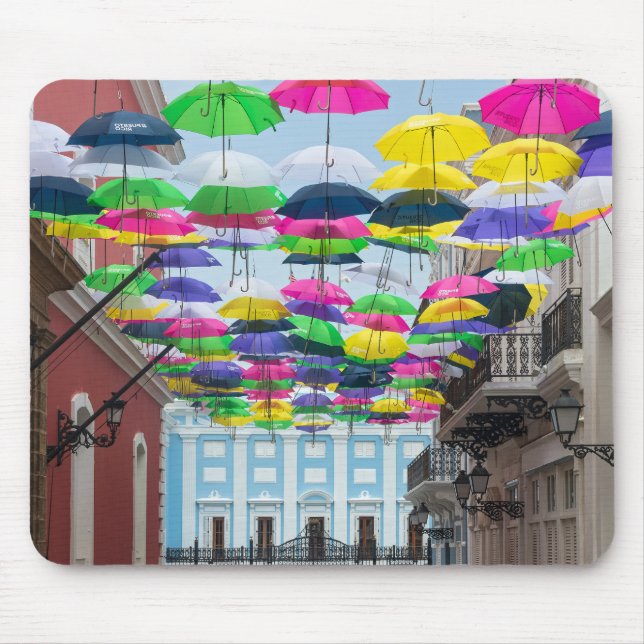 Paraplyer över San Juan Streets och Mansion Musmatta (Framsidan)