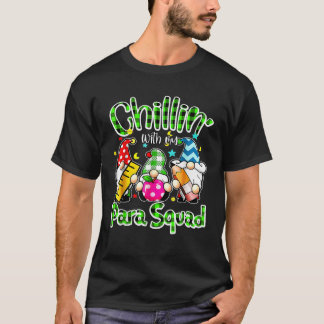 Paraprofessionell Para-styrka Chillin Gnomes Jul T Shirt