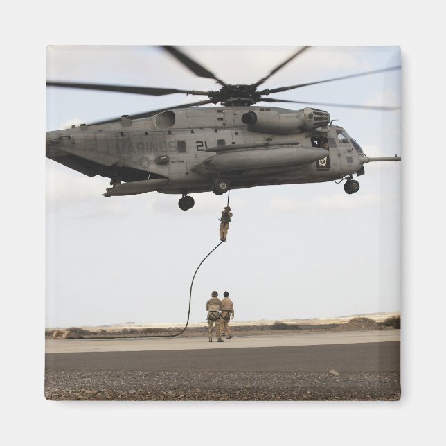 Pararescuemen i luft-styrkan genomför stridsåtgärd magnet (Framsidan)