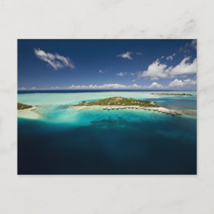 Parasailing över den vackra lagunen i Bora 3 Vykort