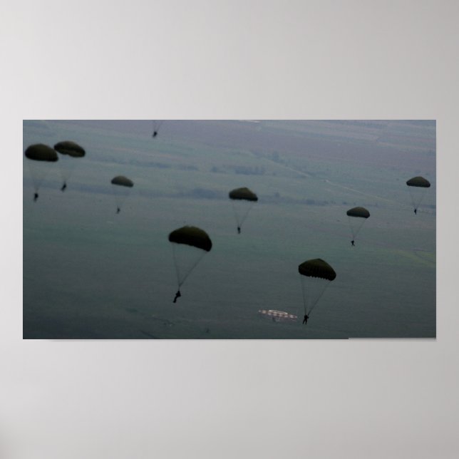 Paratroops Poster (Framsidan)