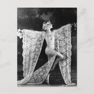 Paris Cabaret Dancer Vykort